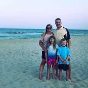 Meet your Posher, Dana